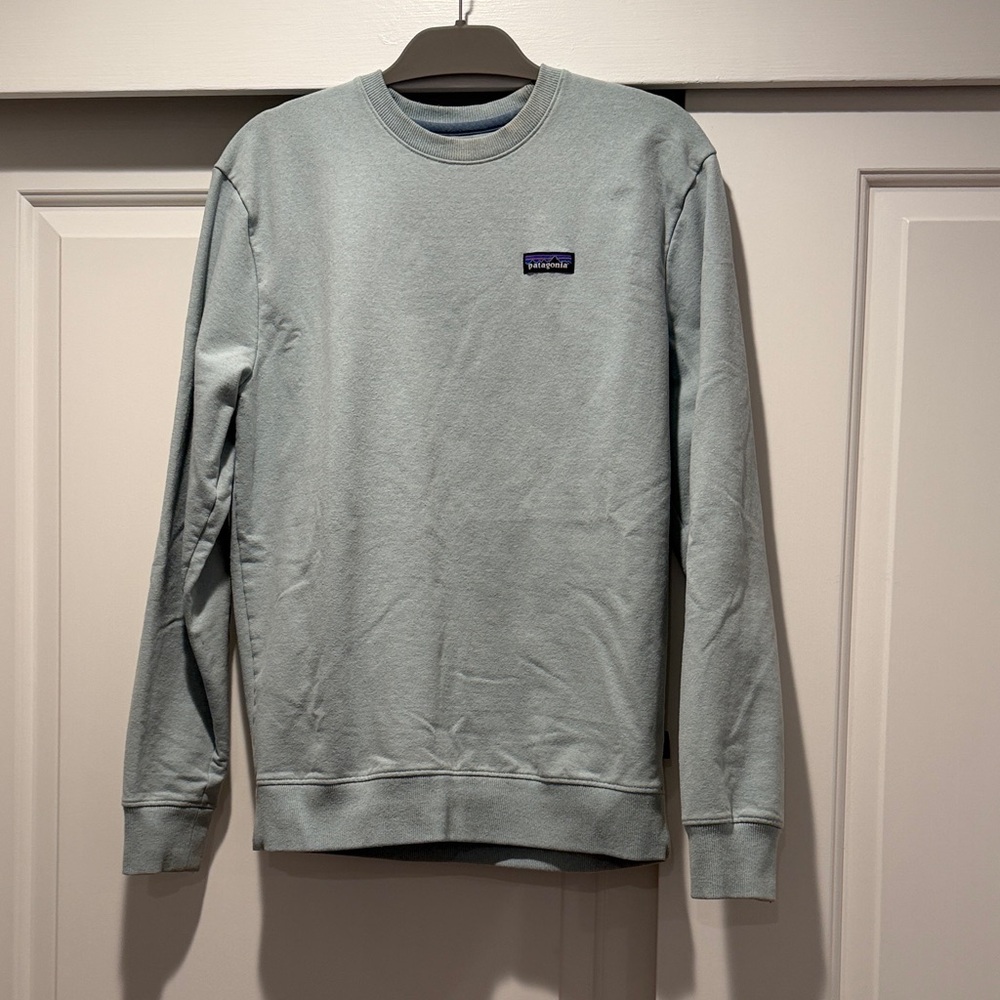 Patagonia Men's Light Blue Crewneck Sweater